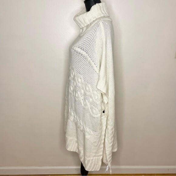 Loft Poncho Sweater Cable Knit Turtleneck Tunic Acrylic Ivory Size Medium Large - Picture 4 of 10